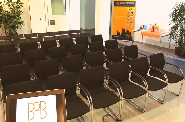 15_06 Geschäftsstelle BDB-Frankfurt, Konferenzbereich - Vortrag (Bild 171149) (web 600x397)