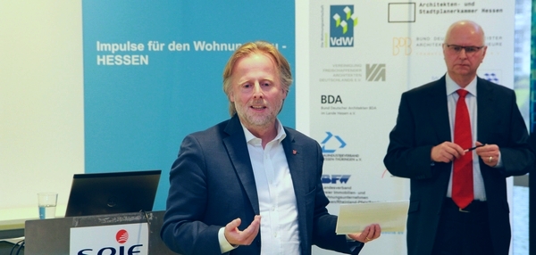 16_02_09 Diskussion Bm Olaf Cunitz (web 600x286)2_IW-Hessen