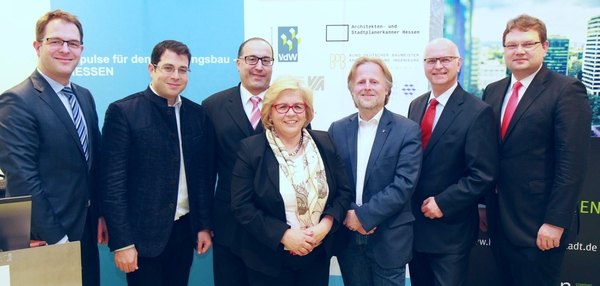 16_02_09 Gruppenbild (web 600x286)_IW-Hessen
